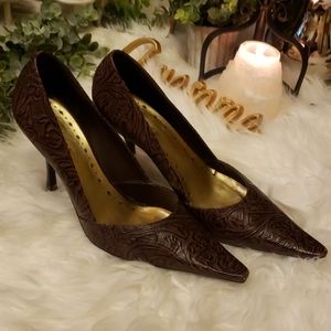 BCBG HIGH HEELS Size 9.5